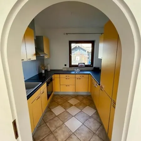 Kleines Haeuschen Mit Bergblick Eschenlohe