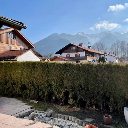Kleines Haeuschen Mit Bergblick Apartment *